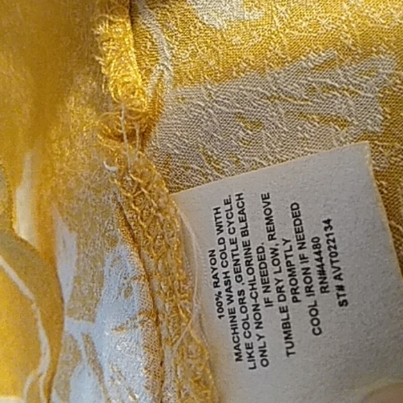 NWT Silky Soft Yellow Sleeveless Top / Tunic - Picture 9 of 10